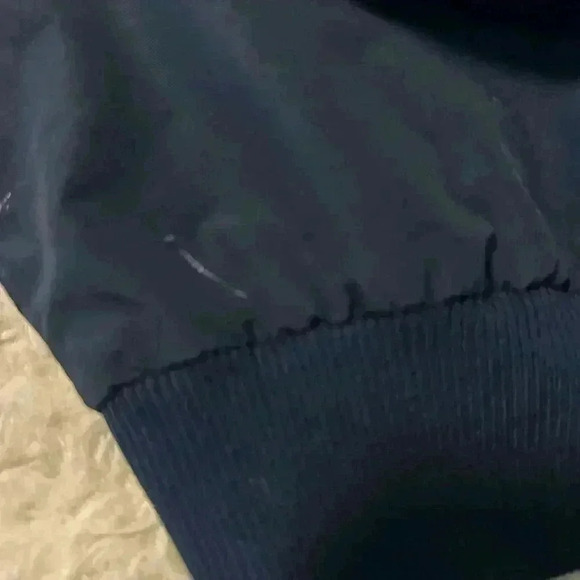 VTG 80s Penfeld Men’s 1/4 Snap Pullover. Sz: M. Navy w/ Grey Horizontal Stripe. - Picture 13 of 15